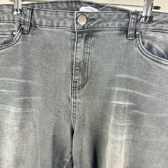 ⭐️SALE⭐️ Ricki’s - jeans - Picture 4 of 7